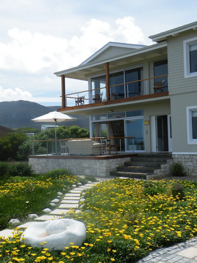 138 Marine Beachfront Guesthouse