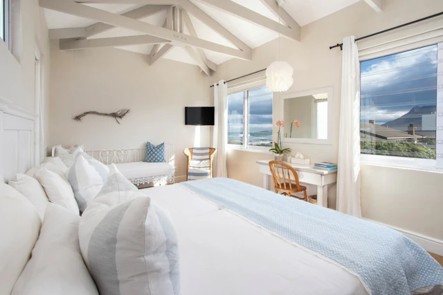 138 Marine Beachfront Guesthouse