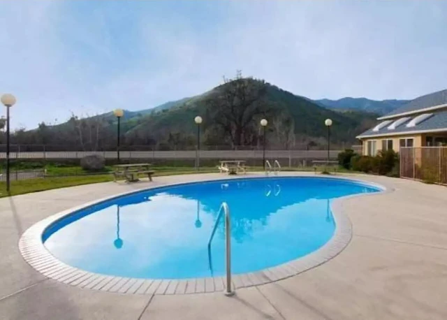 Comfort Inn & Suites Sequoia/Kings Canyon