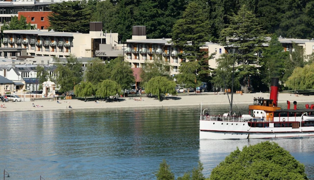 Novotel Queenstown Lakeside