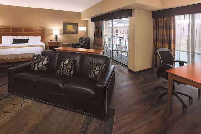 Wyndham Bloomington - Mall of America