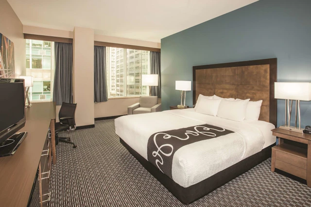 La Quinta Inn & Suites by Wyndham Chicago Downtown