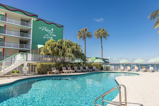 Palm Tree Club Miami Hotel