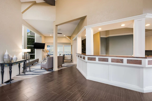 Best Western Harbour Pointe Lakefront