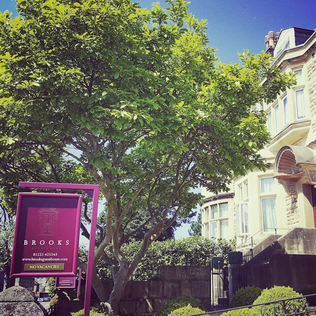 Brooks Guesthouse