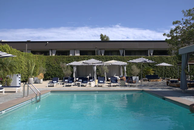 Luxe Sunset Boulevard Hotel