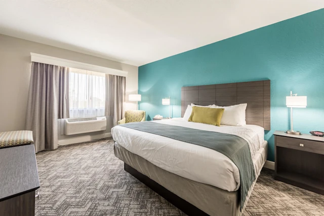 Best Western Plus Sebastian Hotel & Suites