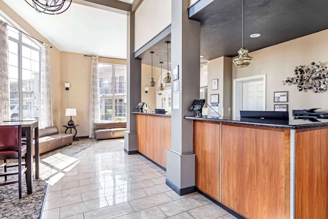 Best Western China Lake Inn