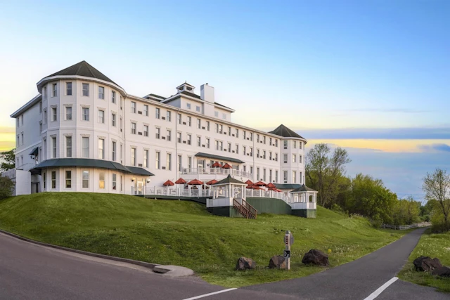 Hotel Chequamegon, BW Signature Collection