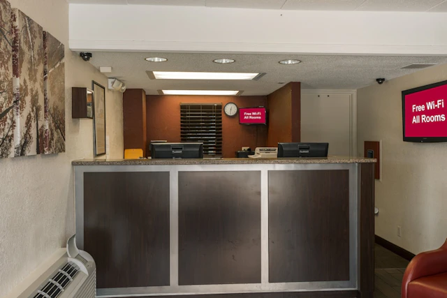 Red Roof Inn PLUS+ St Louis - Forest Park/ Hampton Ave 