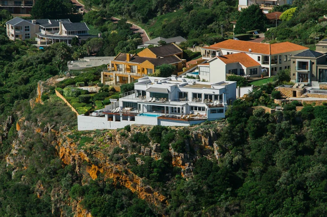 Head over Hills Luxury Retreat