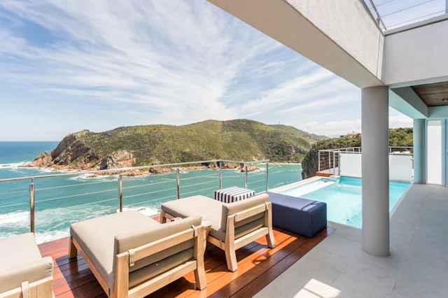 Head over Hills Luxury Retreat