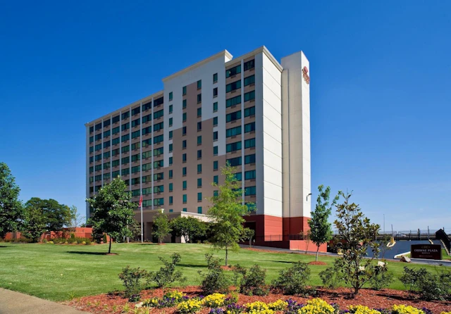 Crowne Plaza Memphis Downtown by IHG