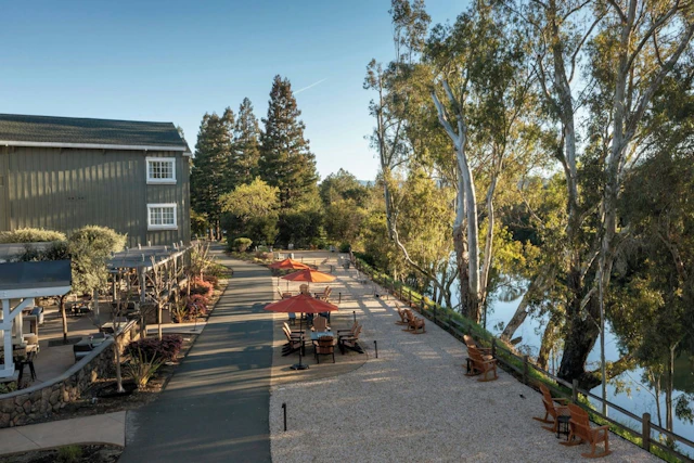 River Terrace Inn