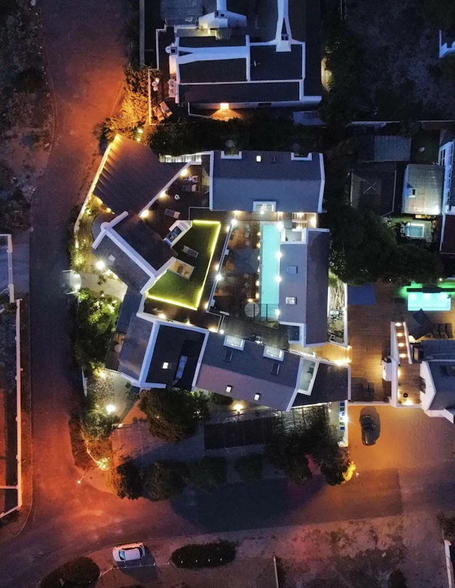Abalone Hotel & Villas