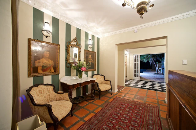 Baruch Guesthouse on Lovell