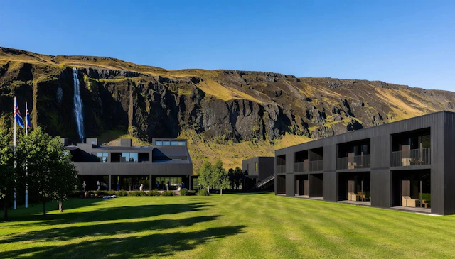 Seljalandsfoss Horizons