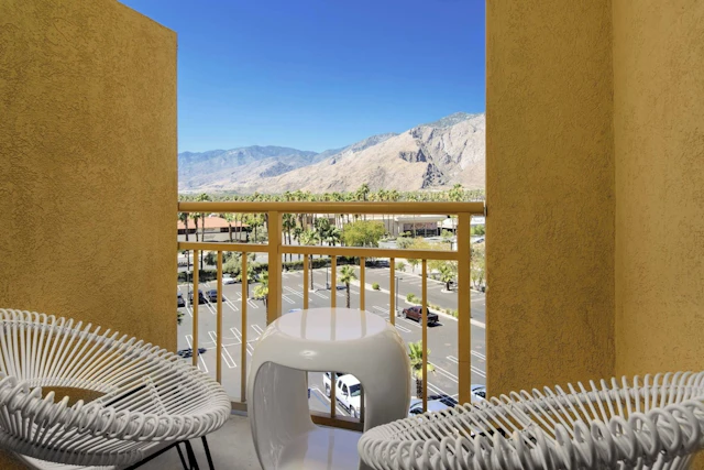 Renaissance Palm Springs Hotel