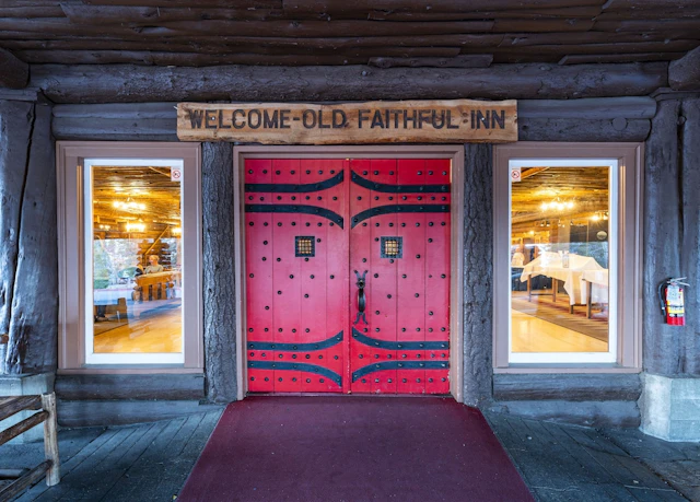 Old Faithful Inn - Inside the Park