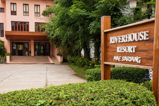 Riverhouse Resort