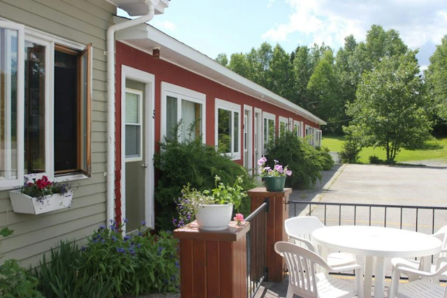 Clode Sound Motel & Restaurant
