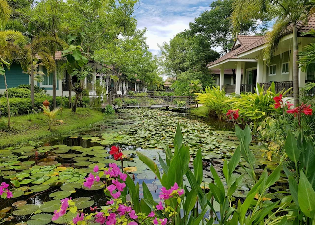 Le Charme Sukhothai Historical Park Resort