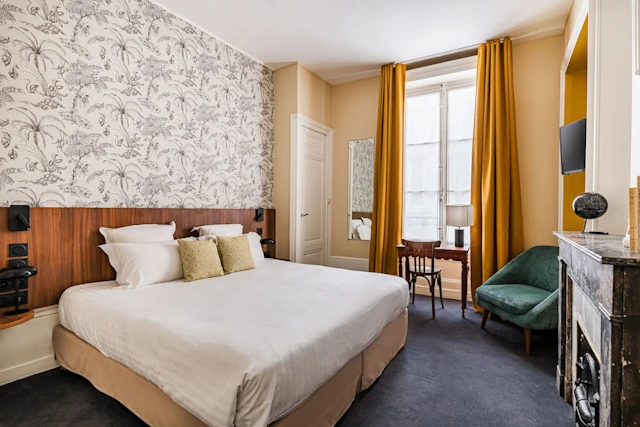 Globe et Cecil Hôtel