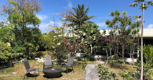 Moana Breeze Eco Lodge