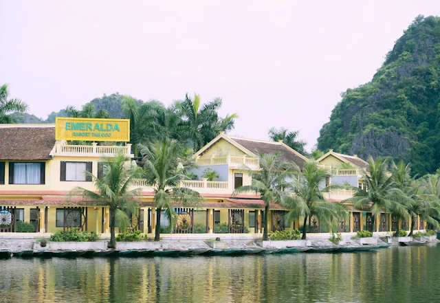 Emeralda Resort Tam Coc