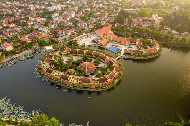 Emeralda Resort Tam Coc