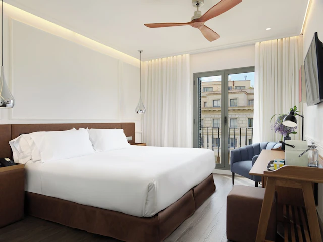 H10 Universitat Hotel