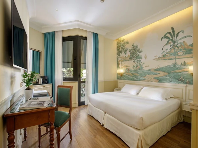 Hotel Donna Laura Palace