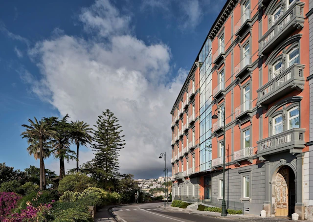 De Bonart Naples, Curio Collection by Hilton