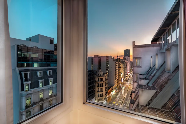 Broadway Hotel & Suites