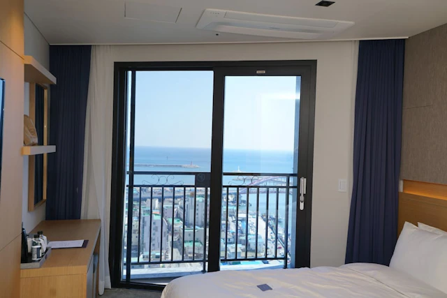 Sea Cruise Hotel