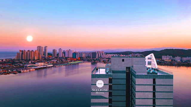 Sea Cruise Hotel