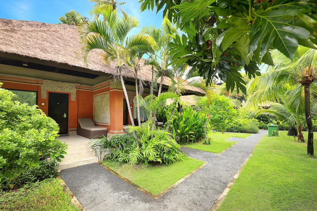 Legian Beach Hotel