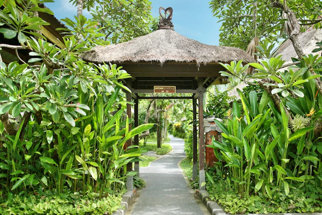 Legian Beach Hotel
