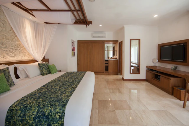 Legian Beach Hotel