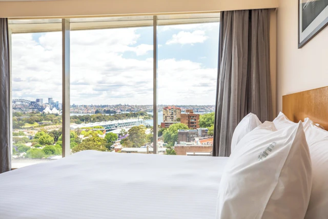Holiday Inn Sydney Potts Point by IHG