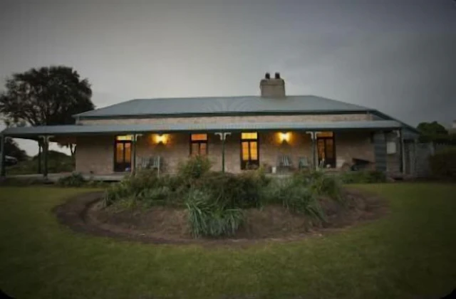 Robe House