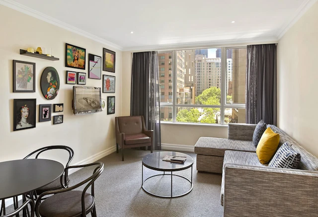 Mantra 2 Bond Street Sydney