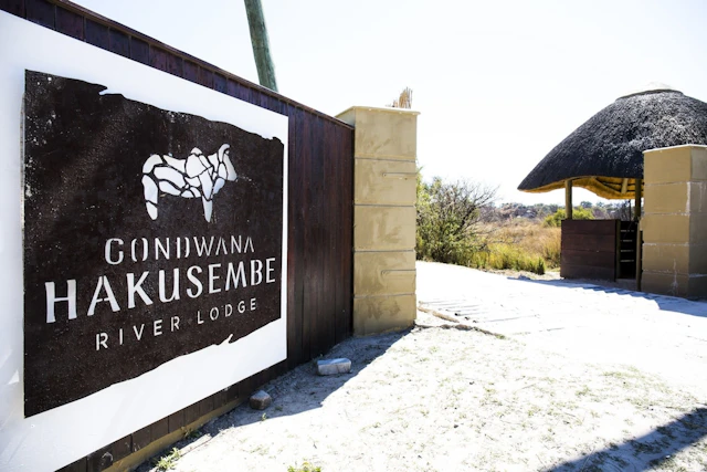 Hakusembe River Lodge