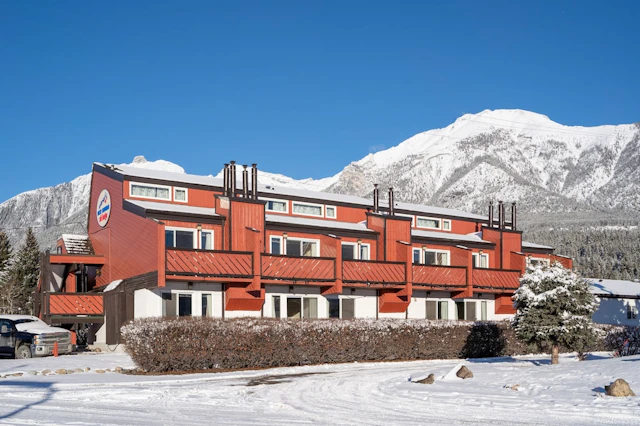 Rocky Mountain Ski Lodge