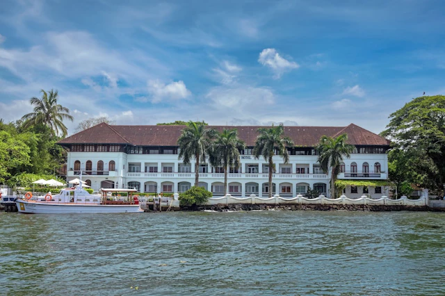 Brunton Boatyard - Cgh Earth