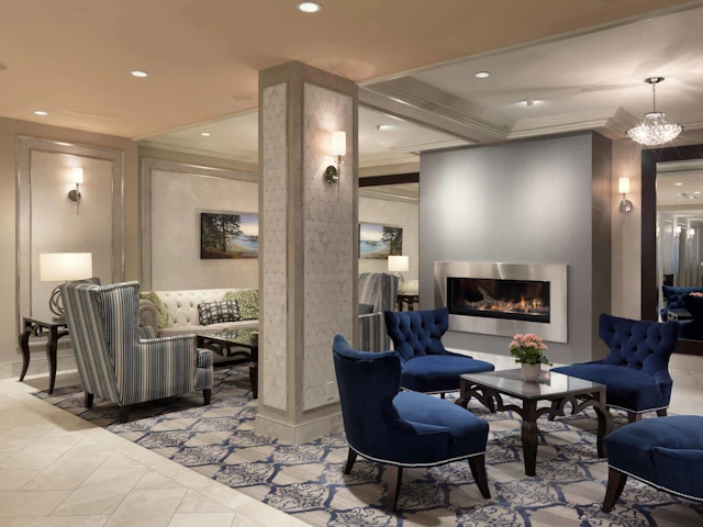 Chateau Victoria Hotel and Suites