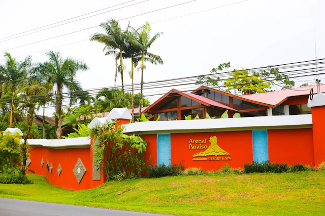 Arenal Paraíso Resort & Thermo Mineral Hot Springs