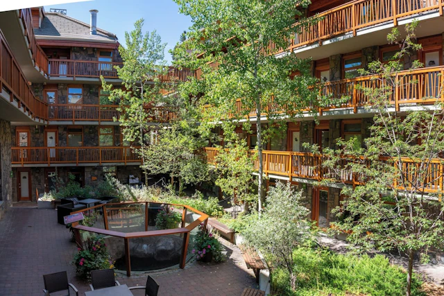 The Fox Hotel and Suites